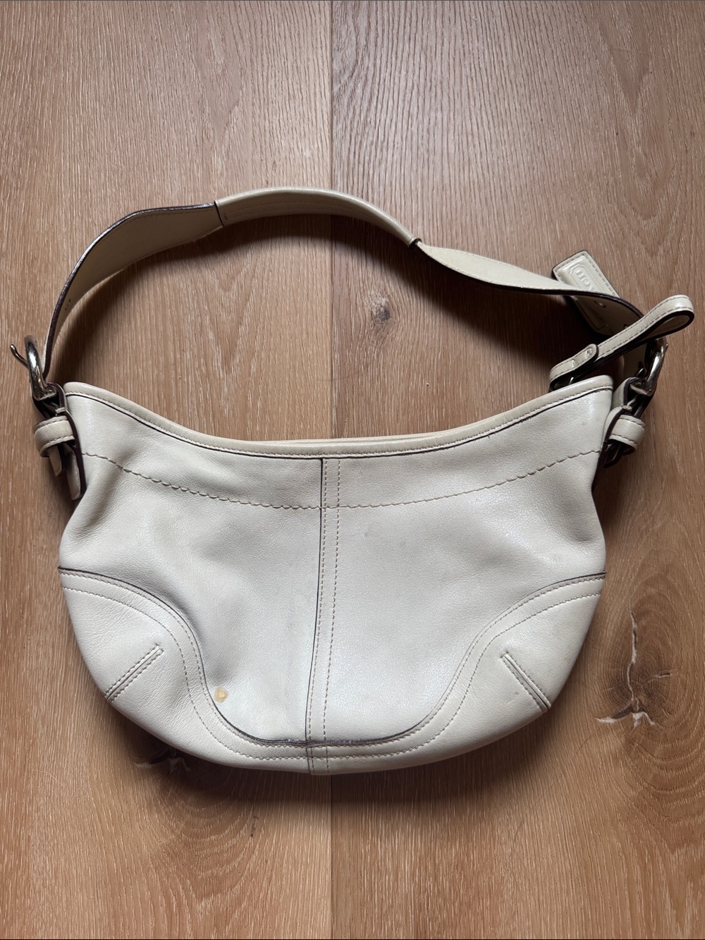 Coach 9541 small cream leather shoulder purse. Good condition. 90’s vintage. - Picture 2 of 10